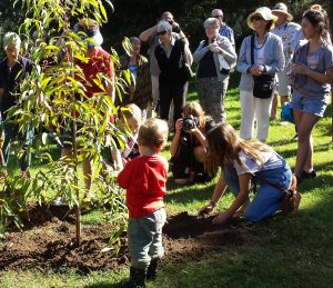 Tree Planting Anzac Day 2016